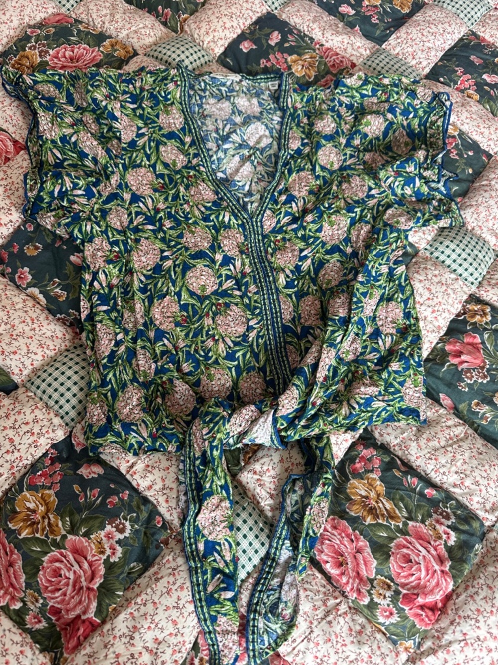 A—Floral Embroidered top - Picture 4 of 11